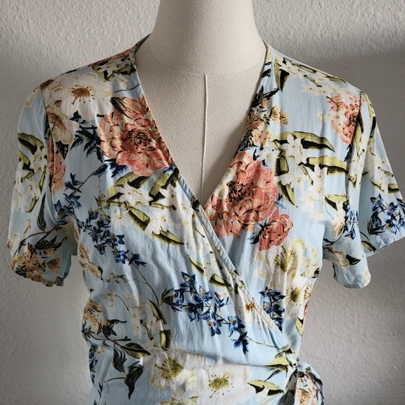 Cotton On Floral Wrap Dress - Picture 3 of 10